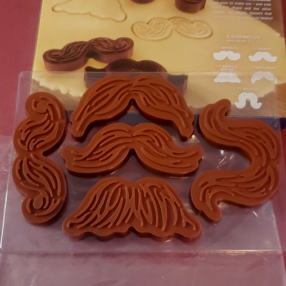 Fred Munchstaches Combination Stamper & Cookie Cutter. - Picture 3 of 3